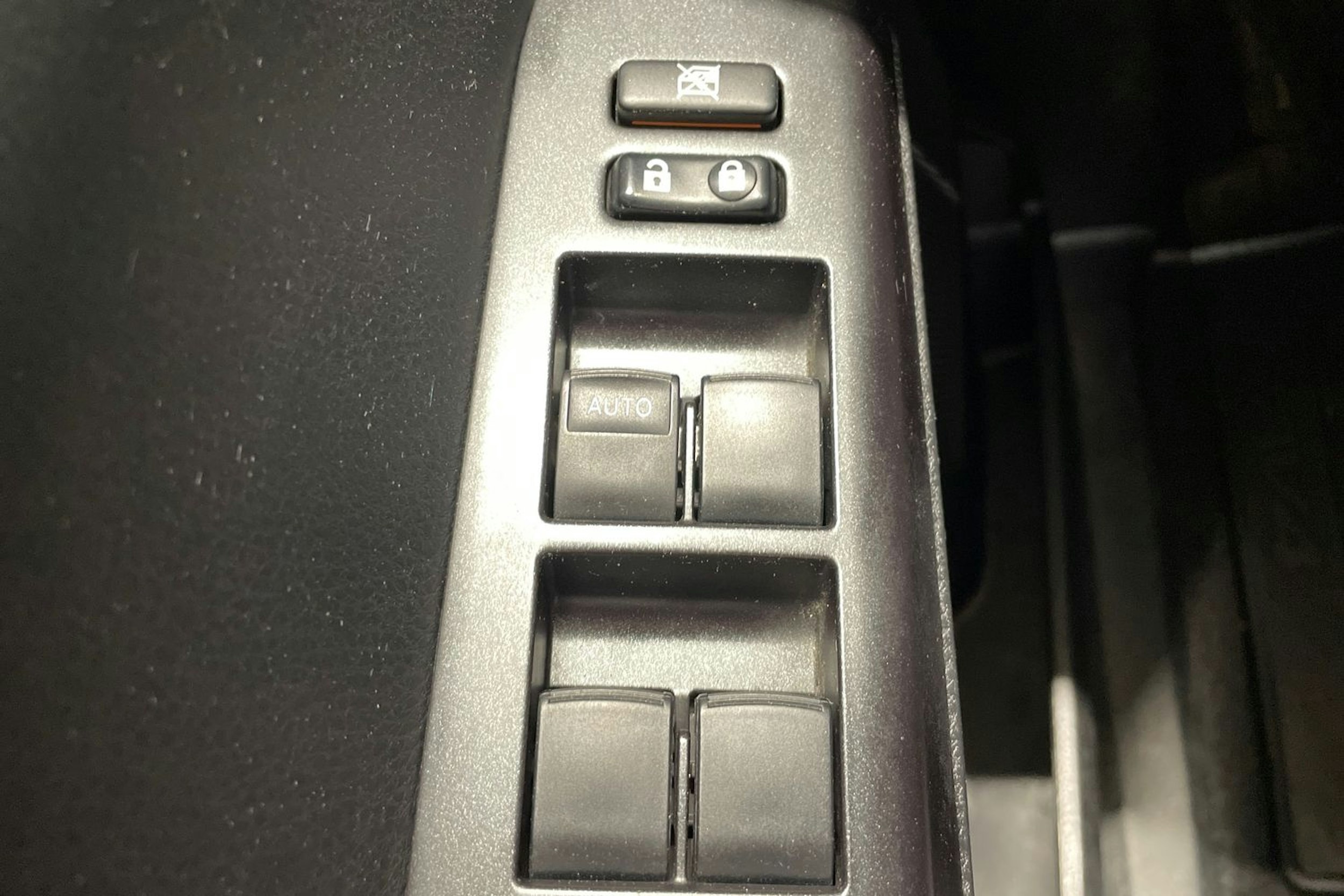Valkoinen Toyota RAV4 2016 kuva 23.