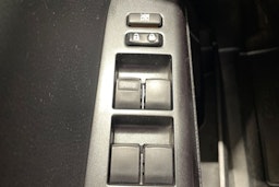 Valkoinen Toyota RAV4 2016 kuva 23.