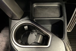 Valkoinen Toyota RAV4 2016 kuva 27.