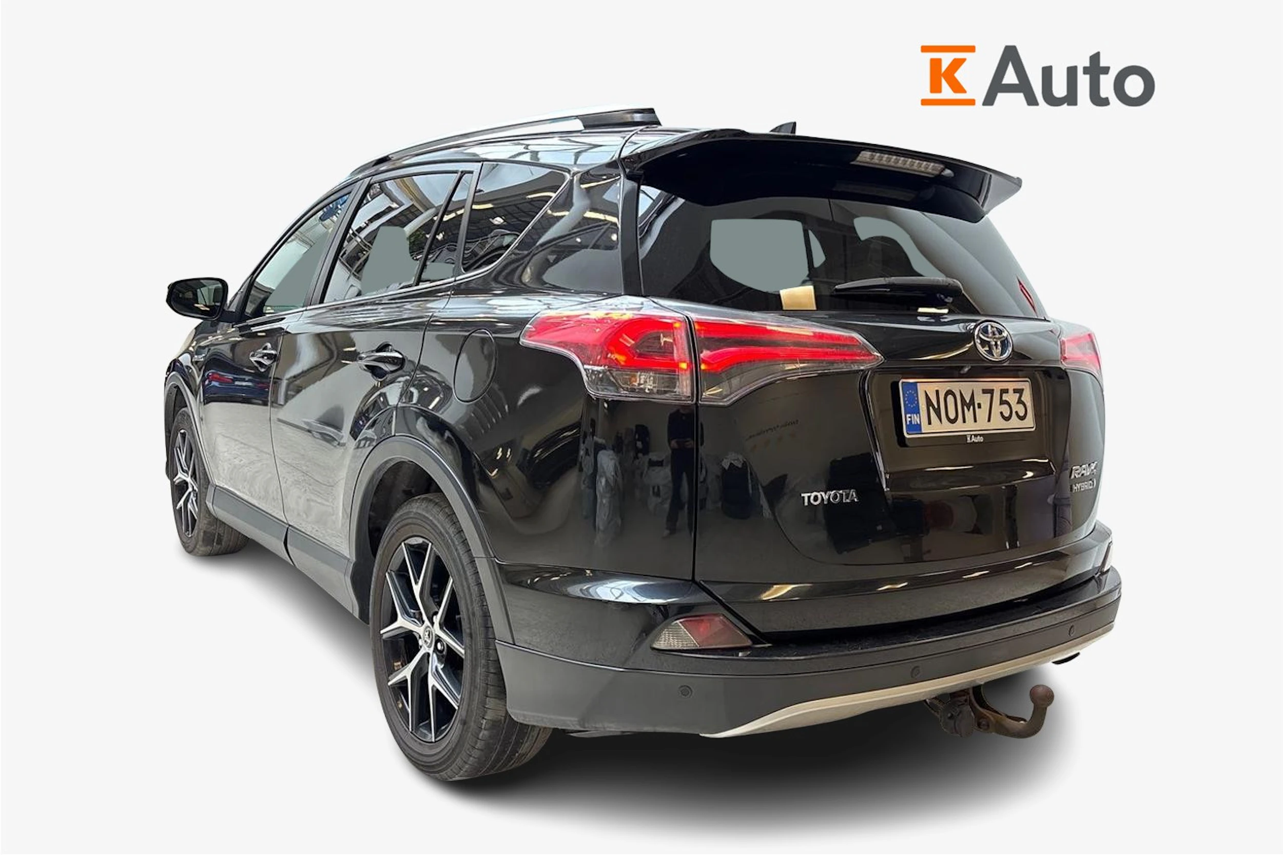 Musta Toyota RAV4 2016 kuva 3.