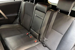 Musta Toyota RAV4 2016 kuva 11.