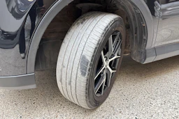 Musta Toyota RAV4 2016 kuva 13.
