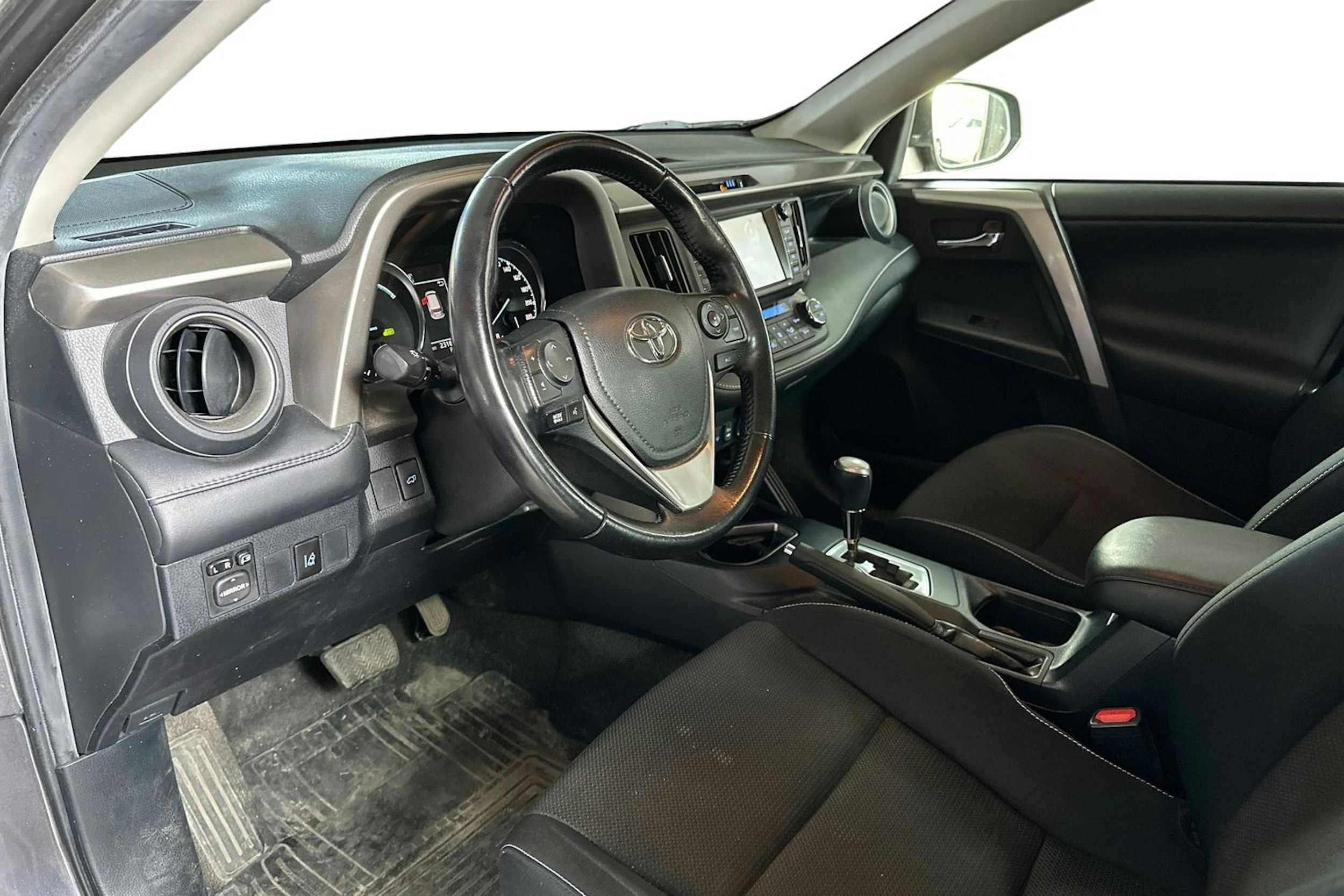 harmaa Toyota RAV4 2016 kuva 3.