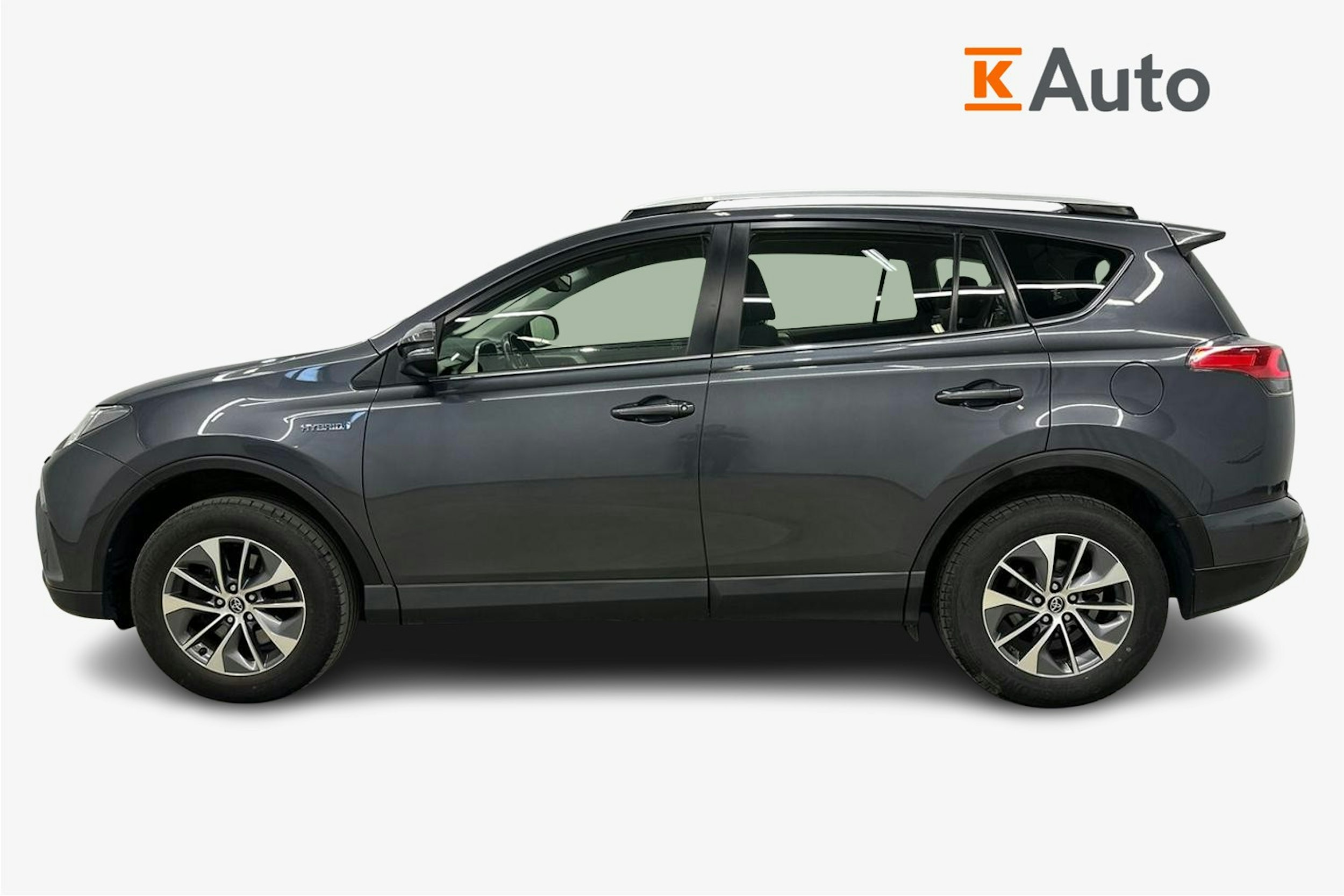 harmaa Toyota RAV4 2016 kuva 6.