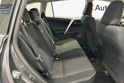 harmaa Toyota RAV4 2016 kuva 11.