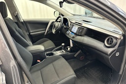 harmaa Toyota RAV4 2016 kuva 13.