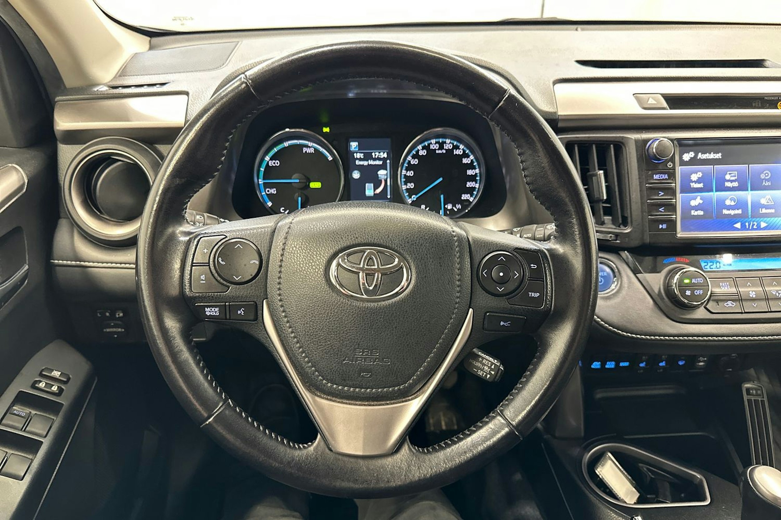 harmaa Toyota RAV4 2016 kuva 15.