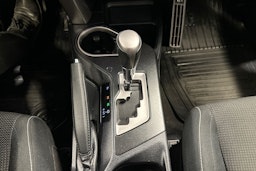 harmaa Toyota RAV4 2016 kuva 17.