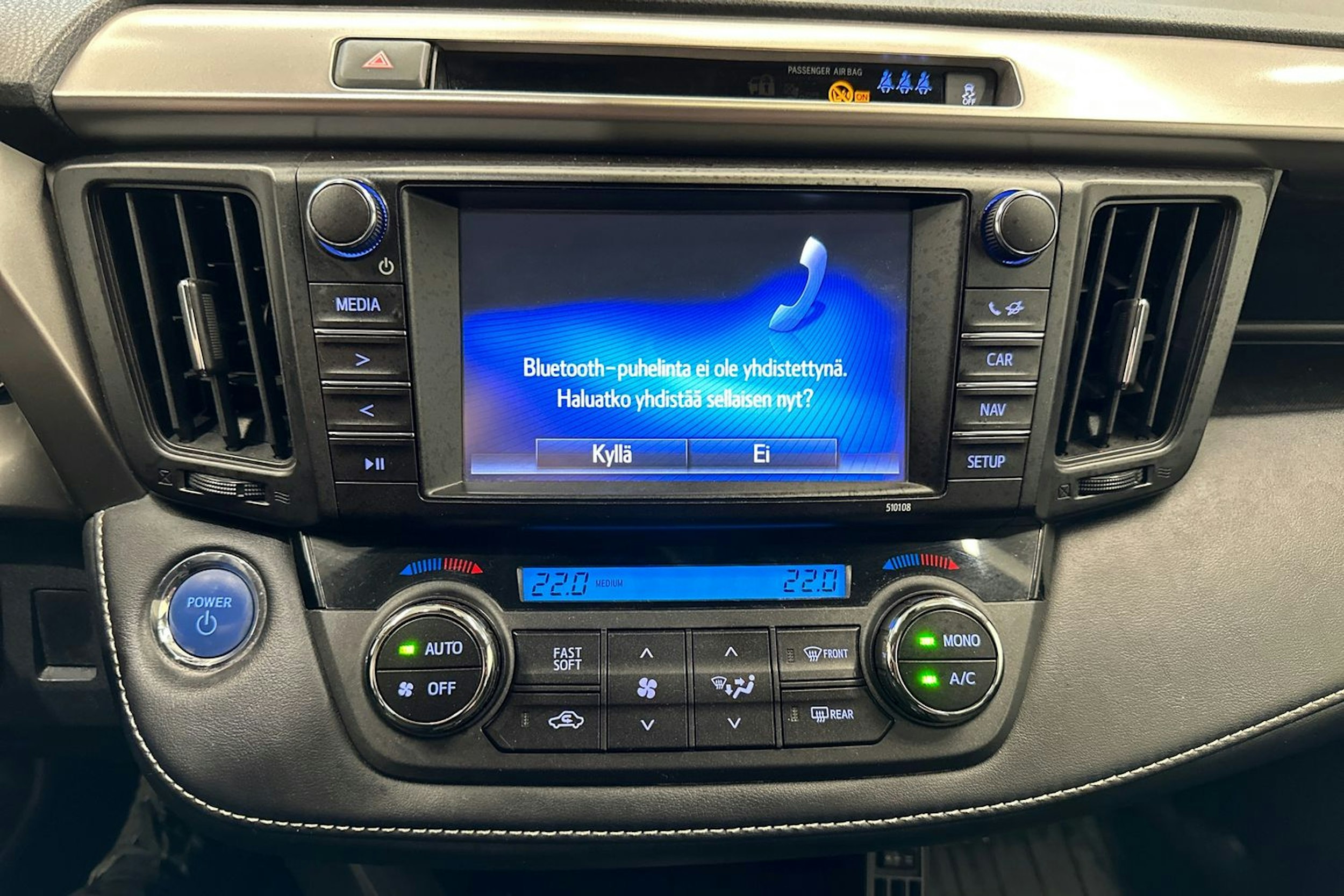 harmaa Toyota RAV4 2016 kuva 20.
