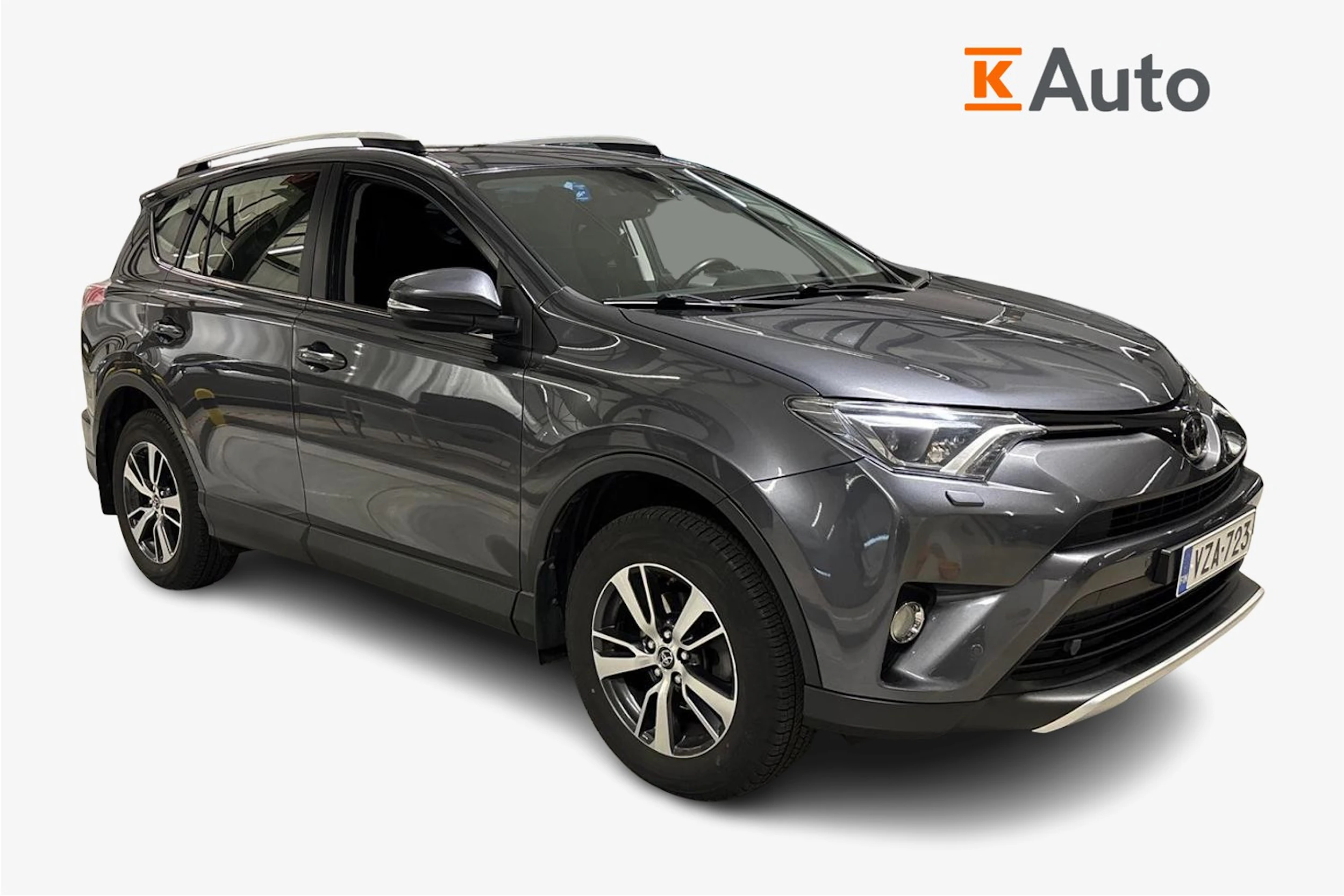 harmaa Toyota RAV4 2016 kuva 1.
