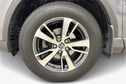 harmaa Toyota RAV4 2016 kuva 9.