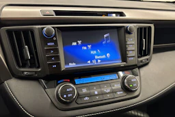 harmaa Toyota RAV4 2016 kuva 16.