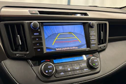 harmaa Toyota RAV4 2016 kuva 17.