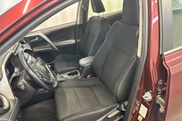 punainen Toyota RAV4 2016 kuva 13.