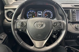 punainen Toyota RAV4 2016 kuva 16.