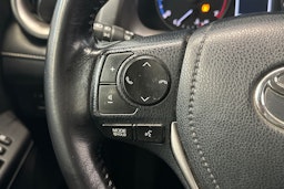 punainen Toyota RAV4 2016 kuva 17.