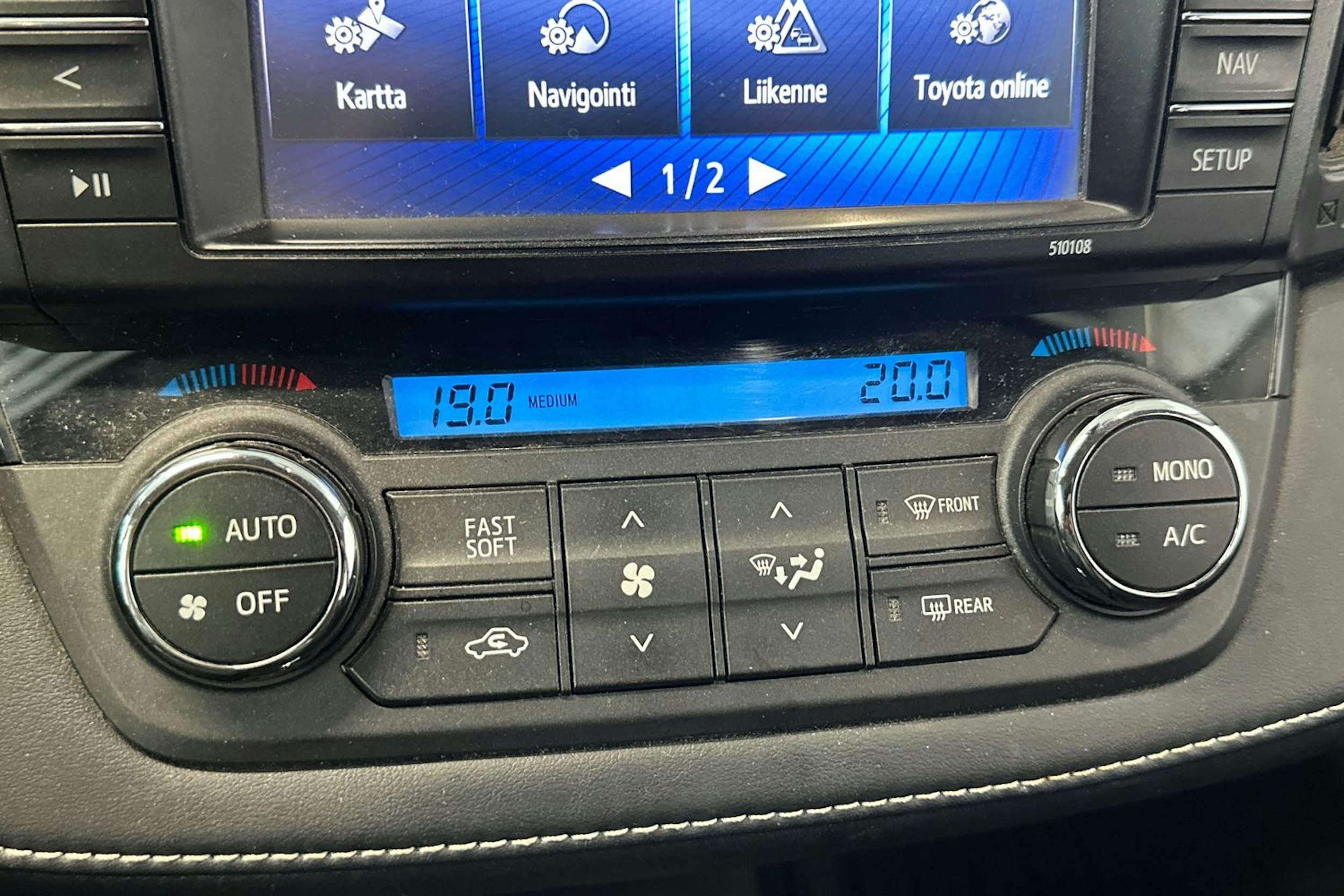 punainen Toyota RAV4 2016 kuva 25.