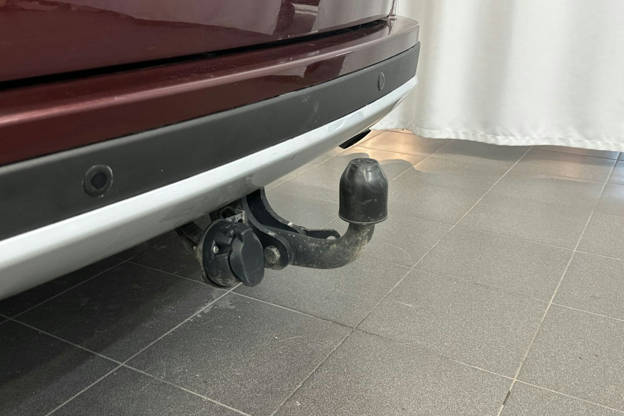 punainen Toyota RAV4 2016 kuva 29.