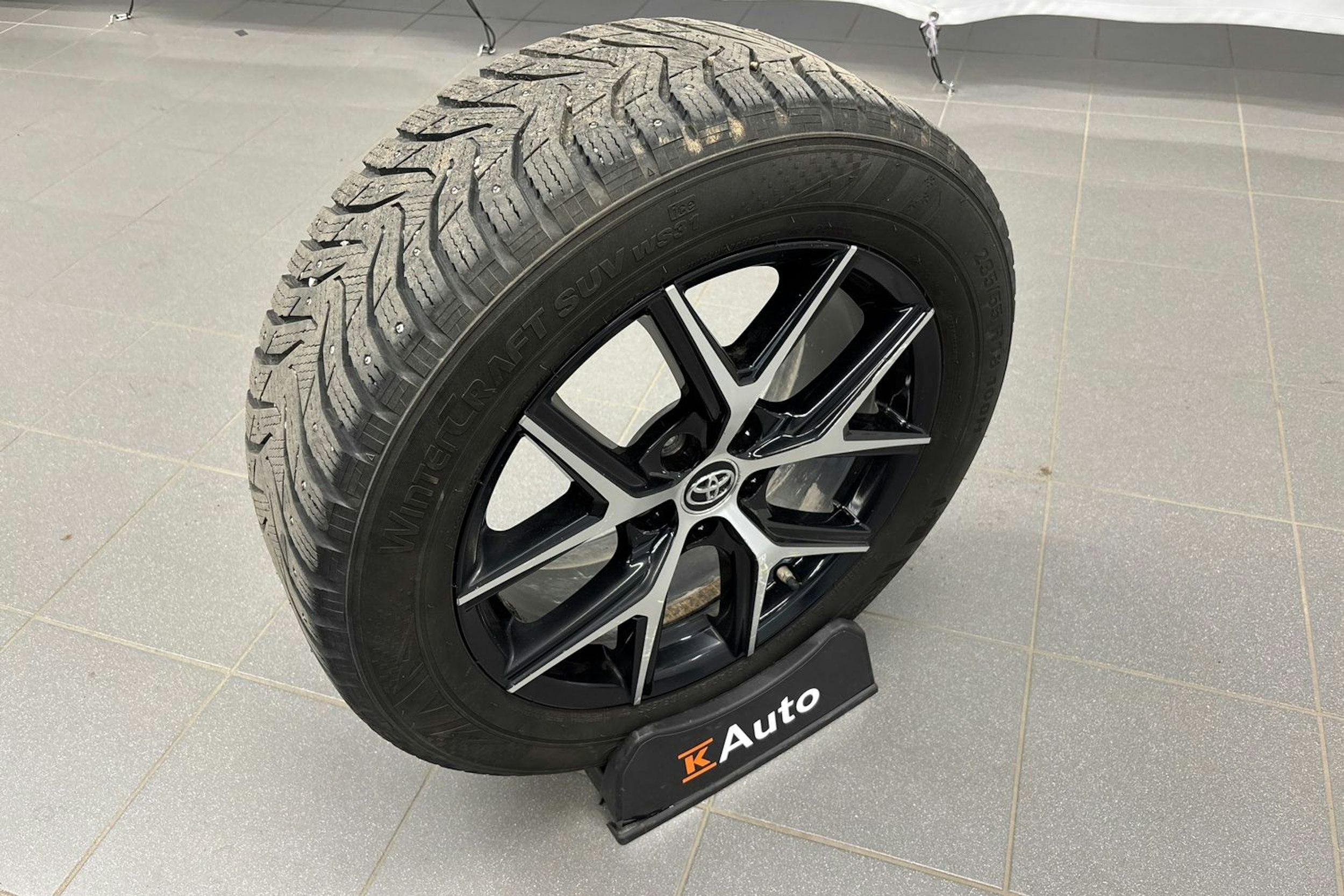 sininen Toyota RAV4 2017 kuva 32.