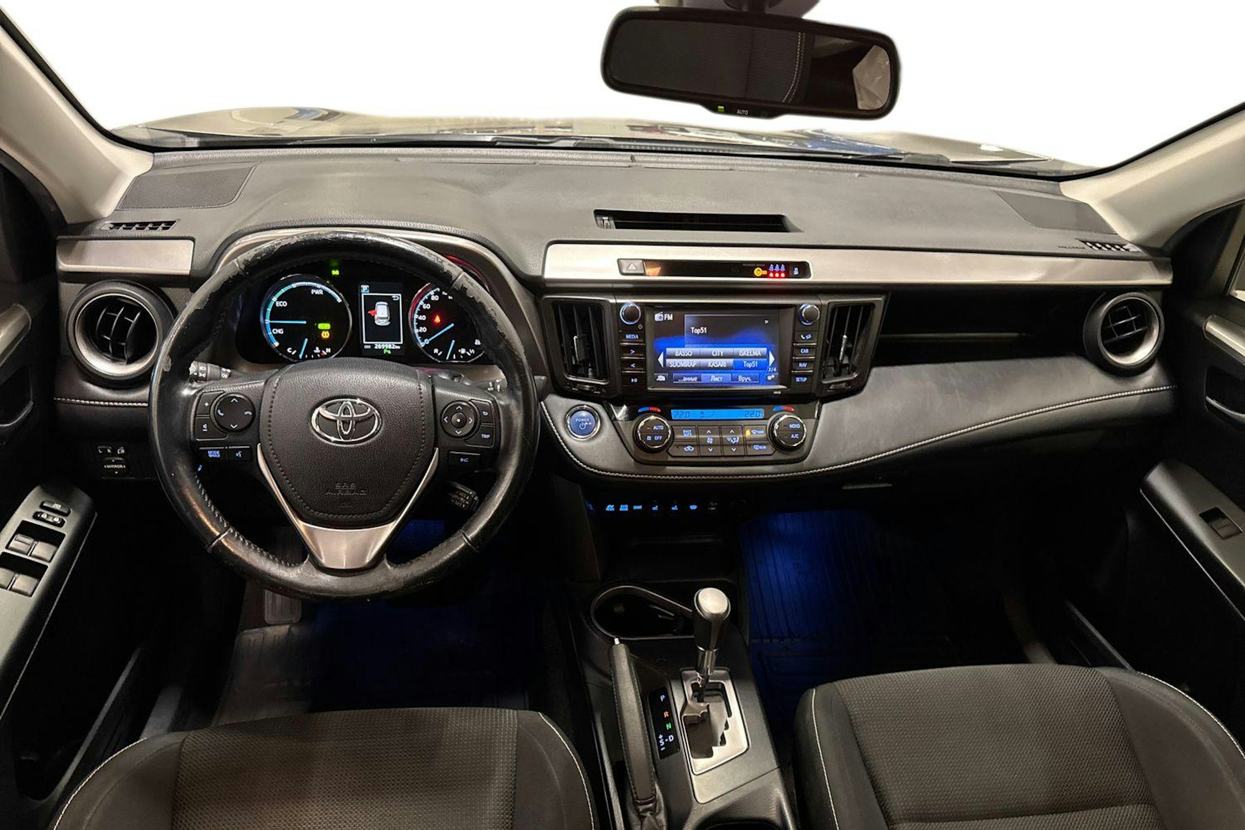 ruskea (beige) Toyota RAV4 2017 kuva 7.