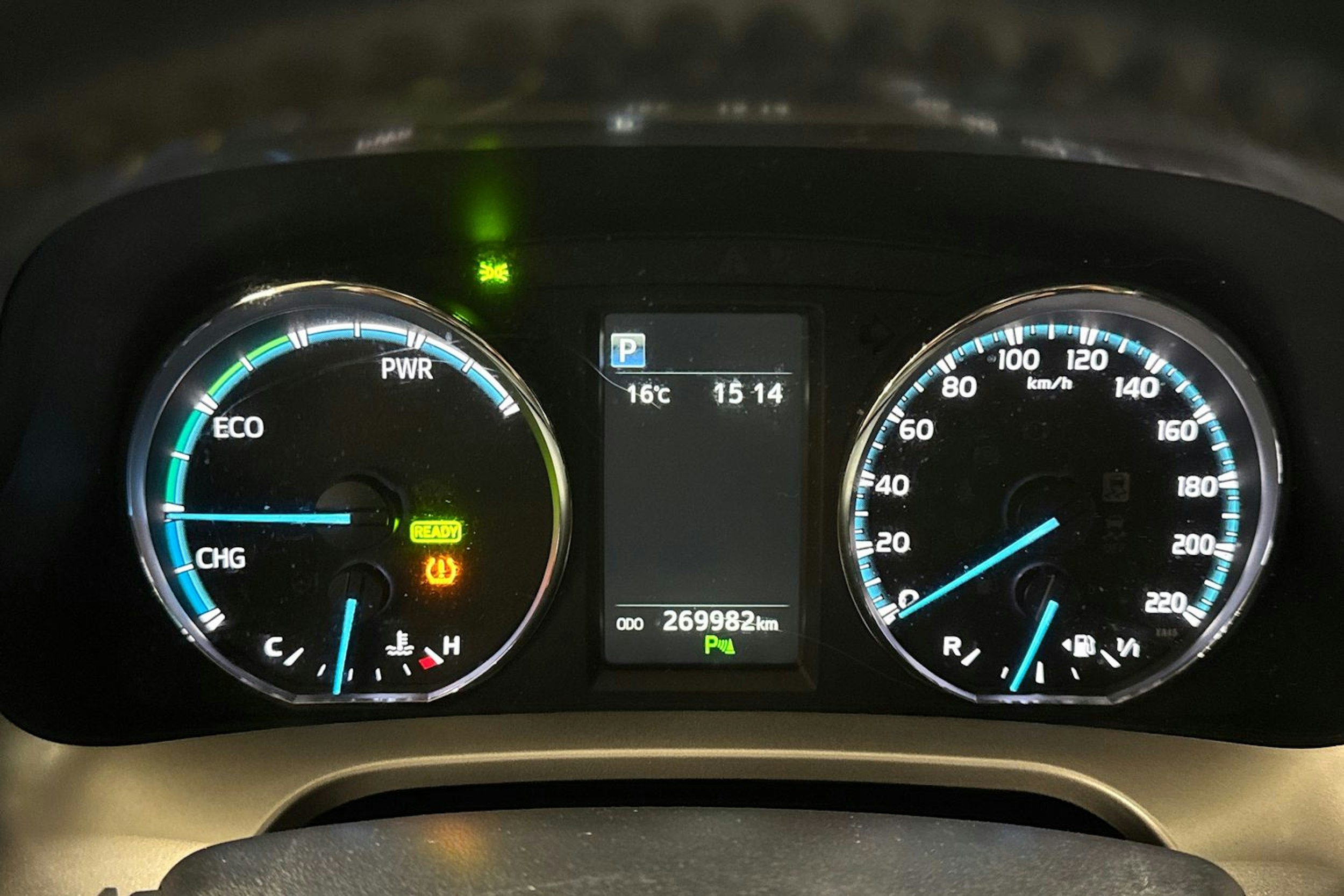 ruskea (beige) Toyota RAV4 2017 kuva 11.