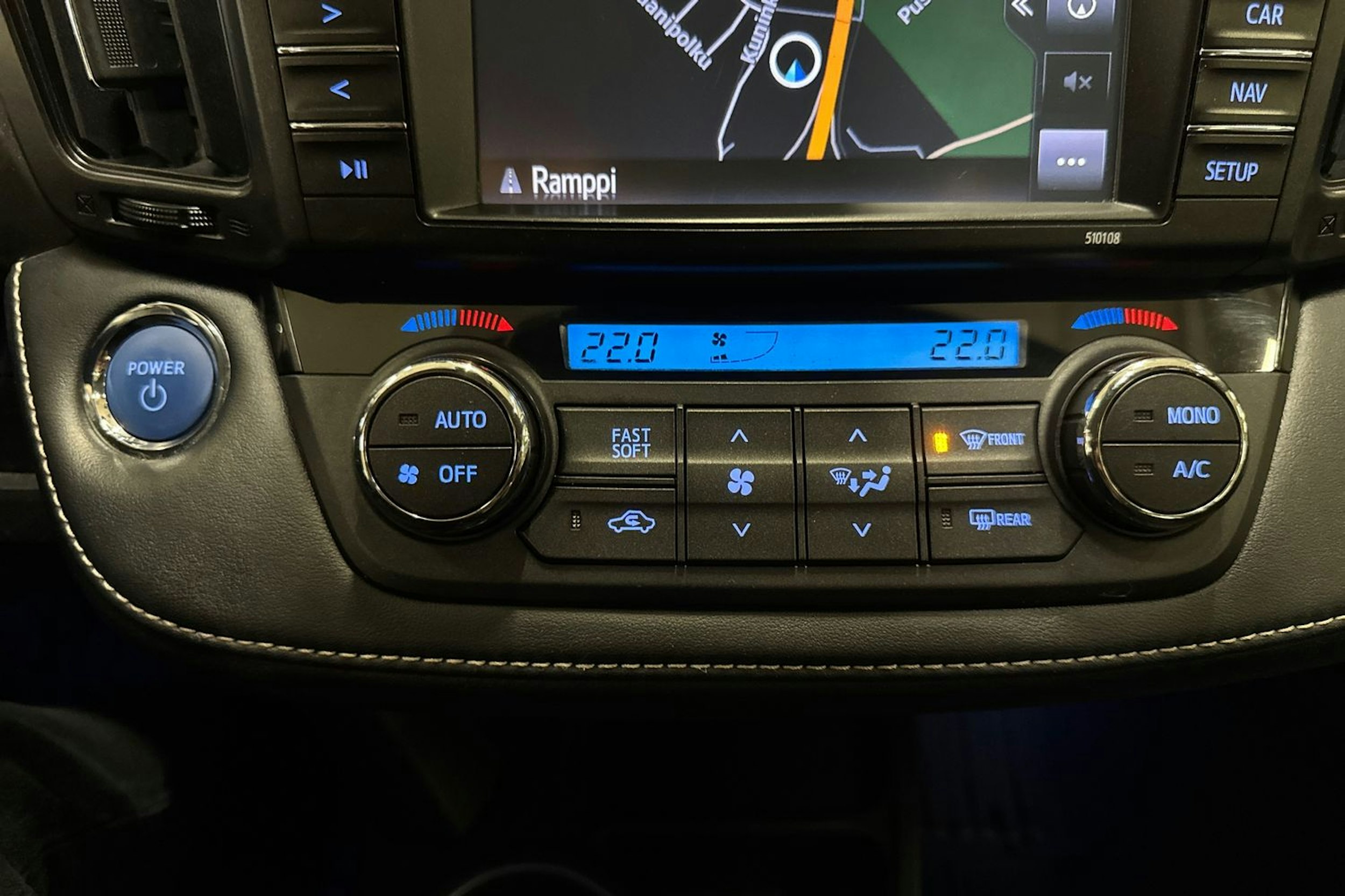 ruskea (beige) Toyota RAV4 2017 kuva 16.