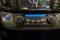 ruskea (beige) Toyota RAV4 2017 kuva 16.