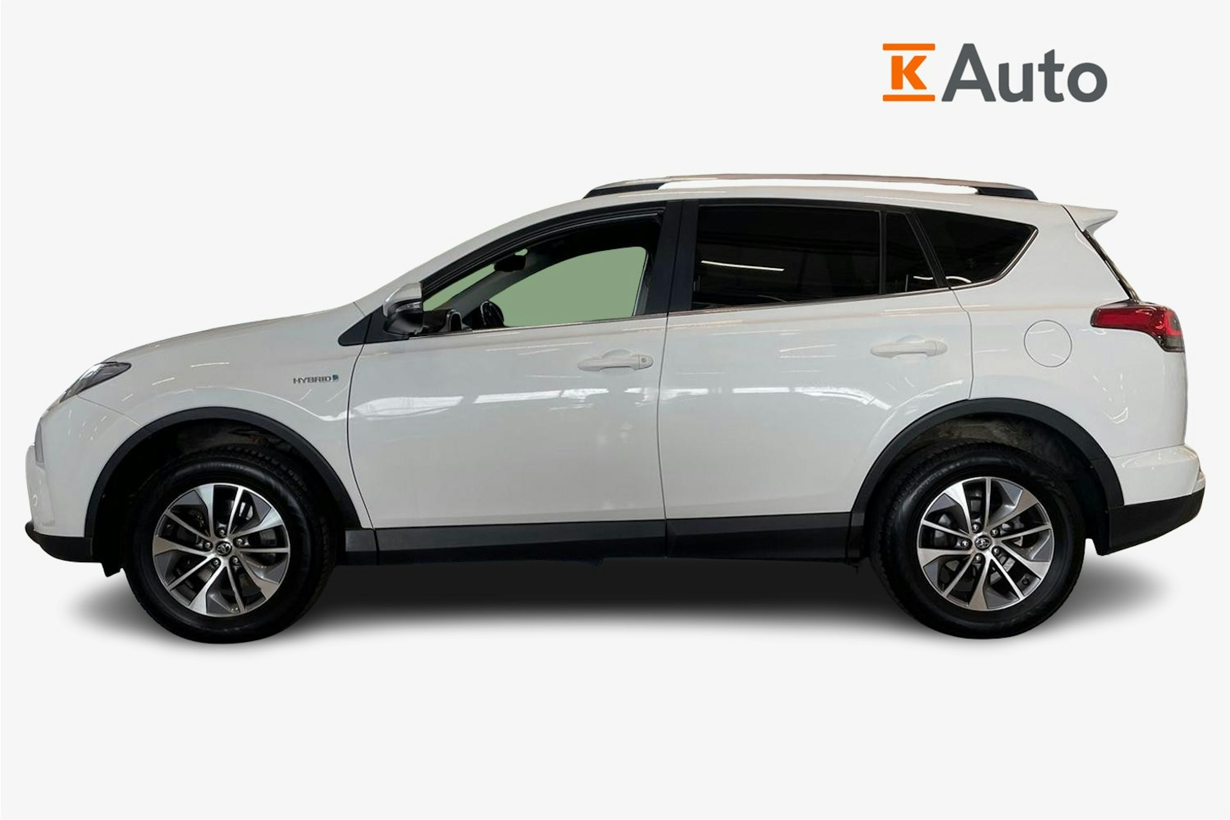 valkoinen Toyota RAV4 2017 kuva 6.