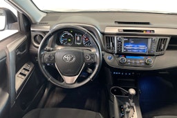 valkoinen Toyota RAV4 2017 kuva 9.