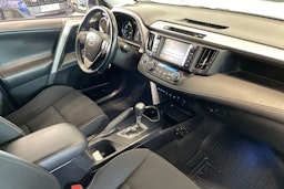 valkoinen Toyota RAV4 2017 kuva 15.