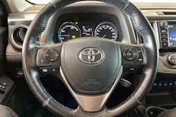 valkoinen Toyota RAV4 2017 kuva 16.