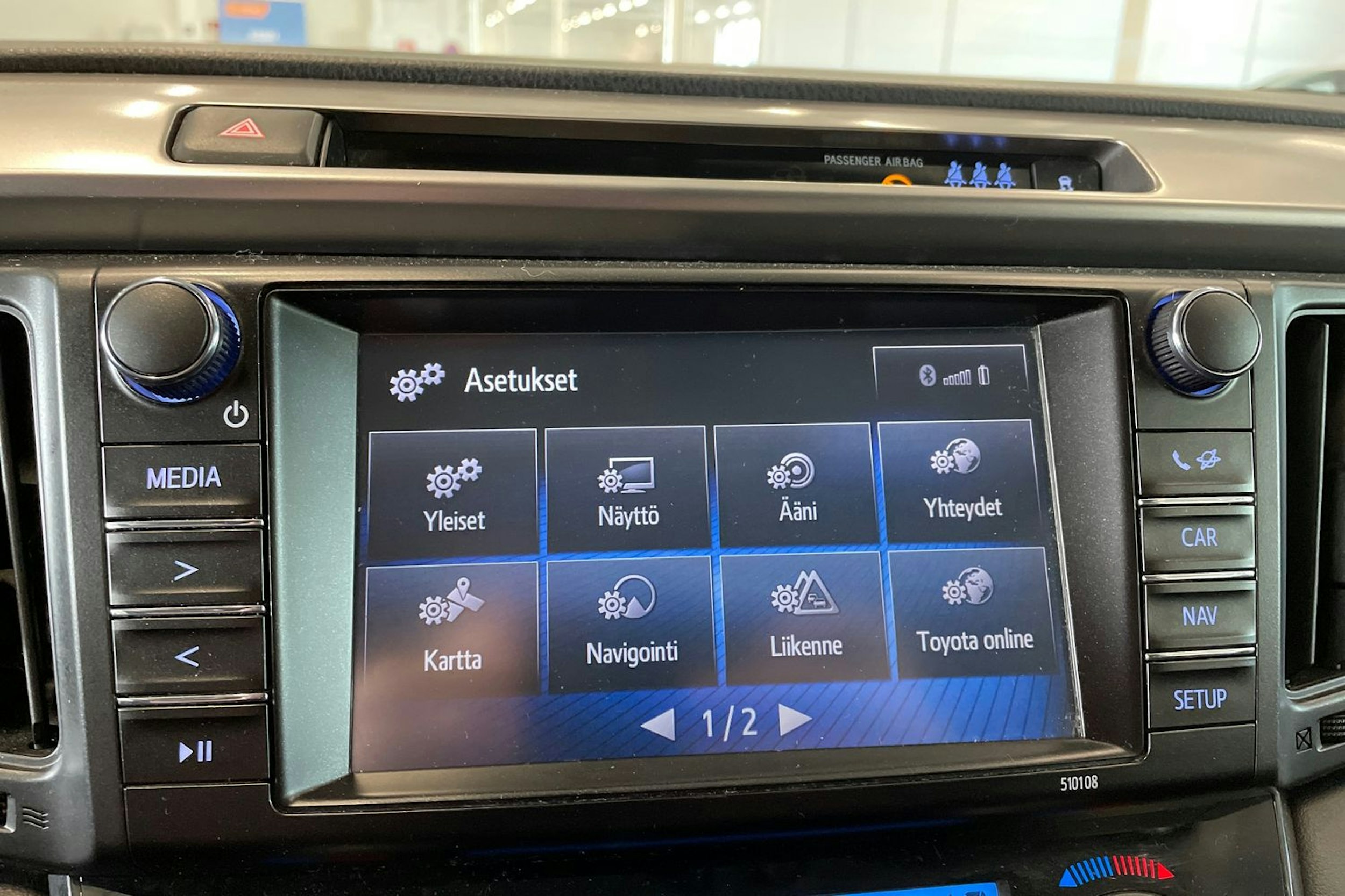 valkoinen Toyota RAV4 2017 kuva 22.