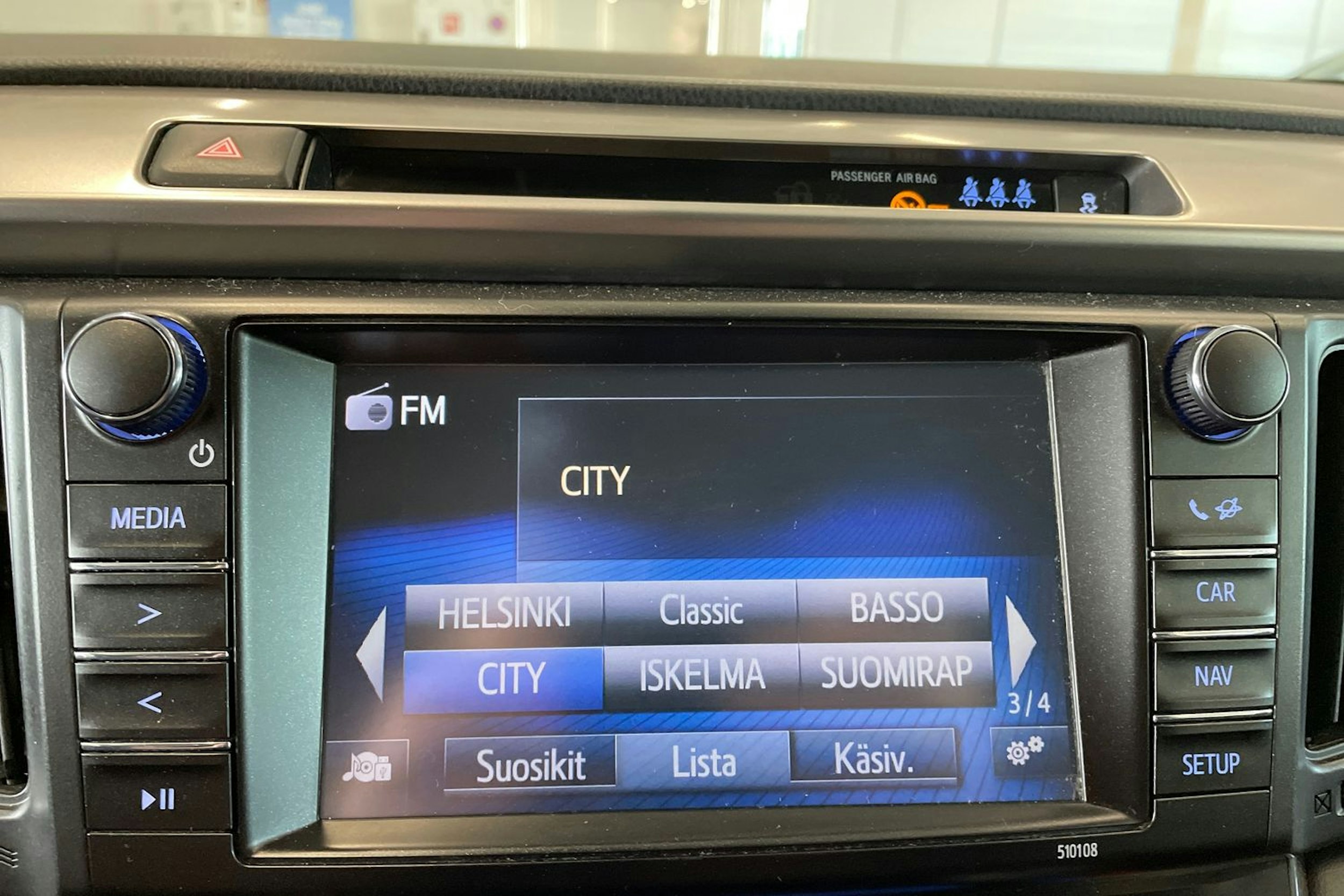 valkoinen Toyota RAV4 2017 kuva 26.