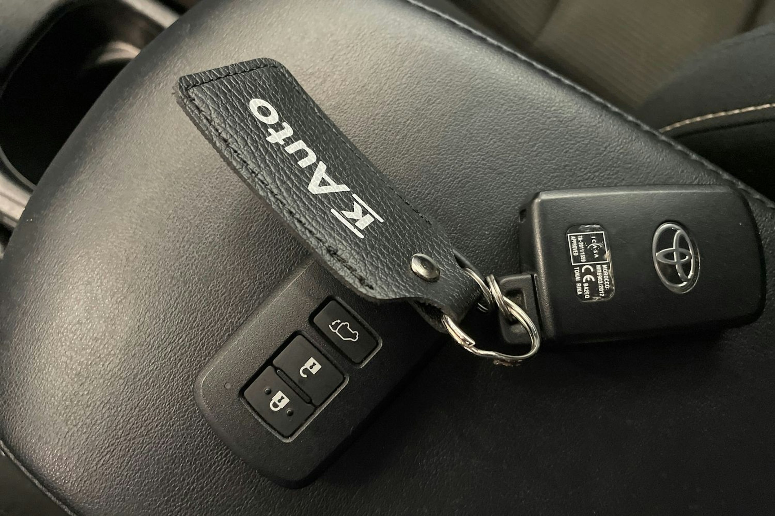 valkoinen Toyota RAV4 2017 kuva 31.