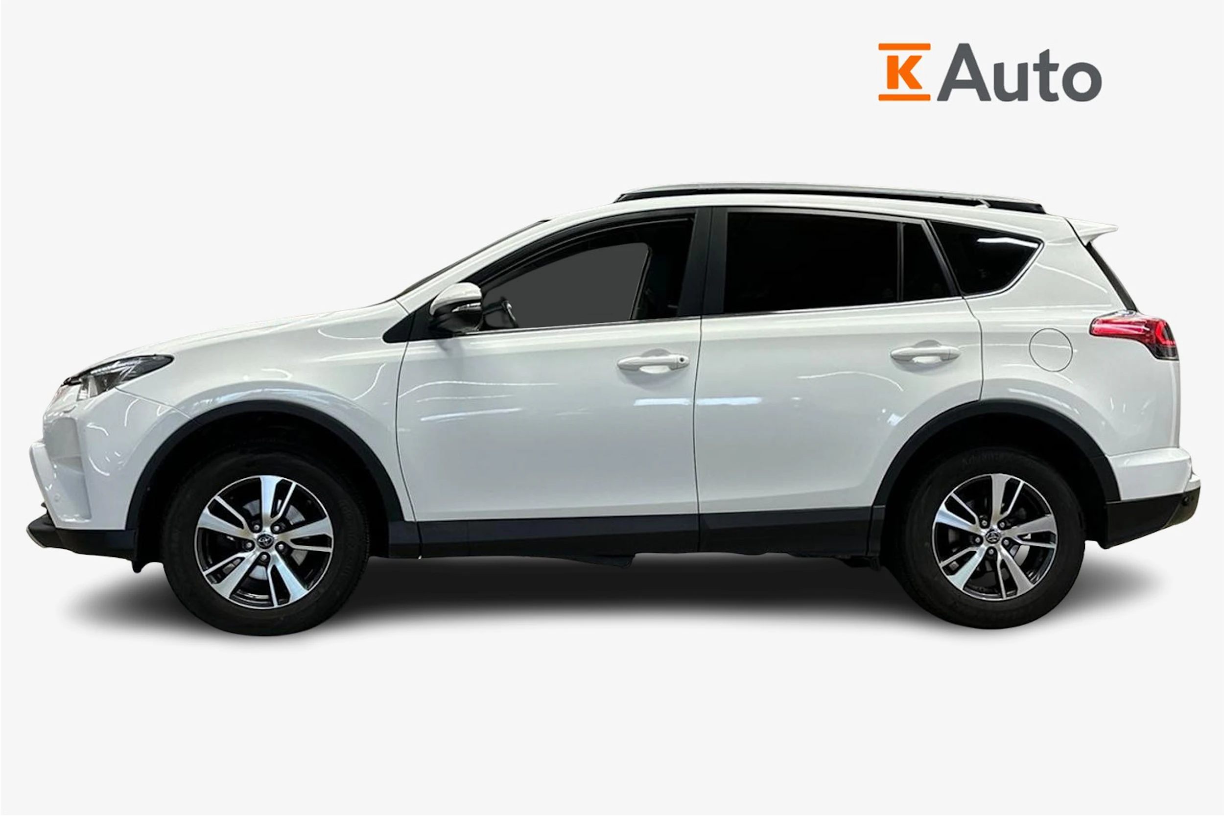 valkoinen Toyota RAV4 2017 kuva 5.