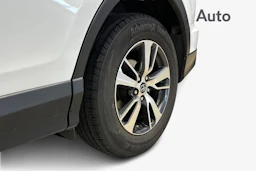 valkoinen Toyota RAV4 2017 kuva 9.