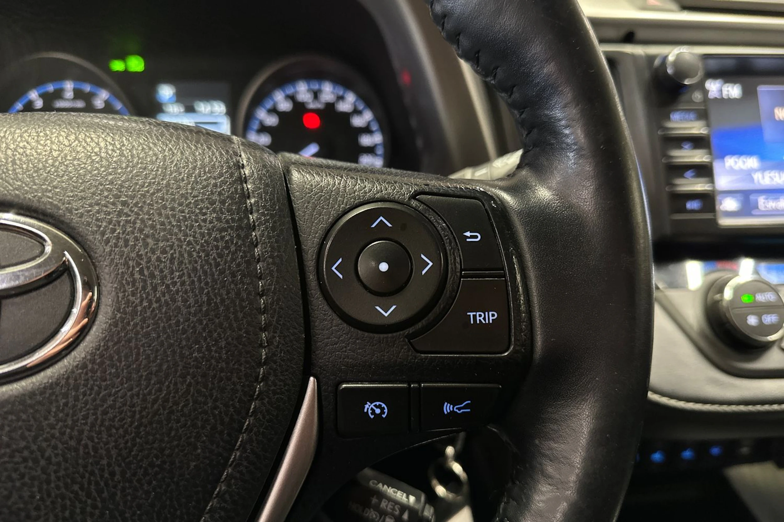 valkoinen Toyota RAV4 2017 kuva 19.