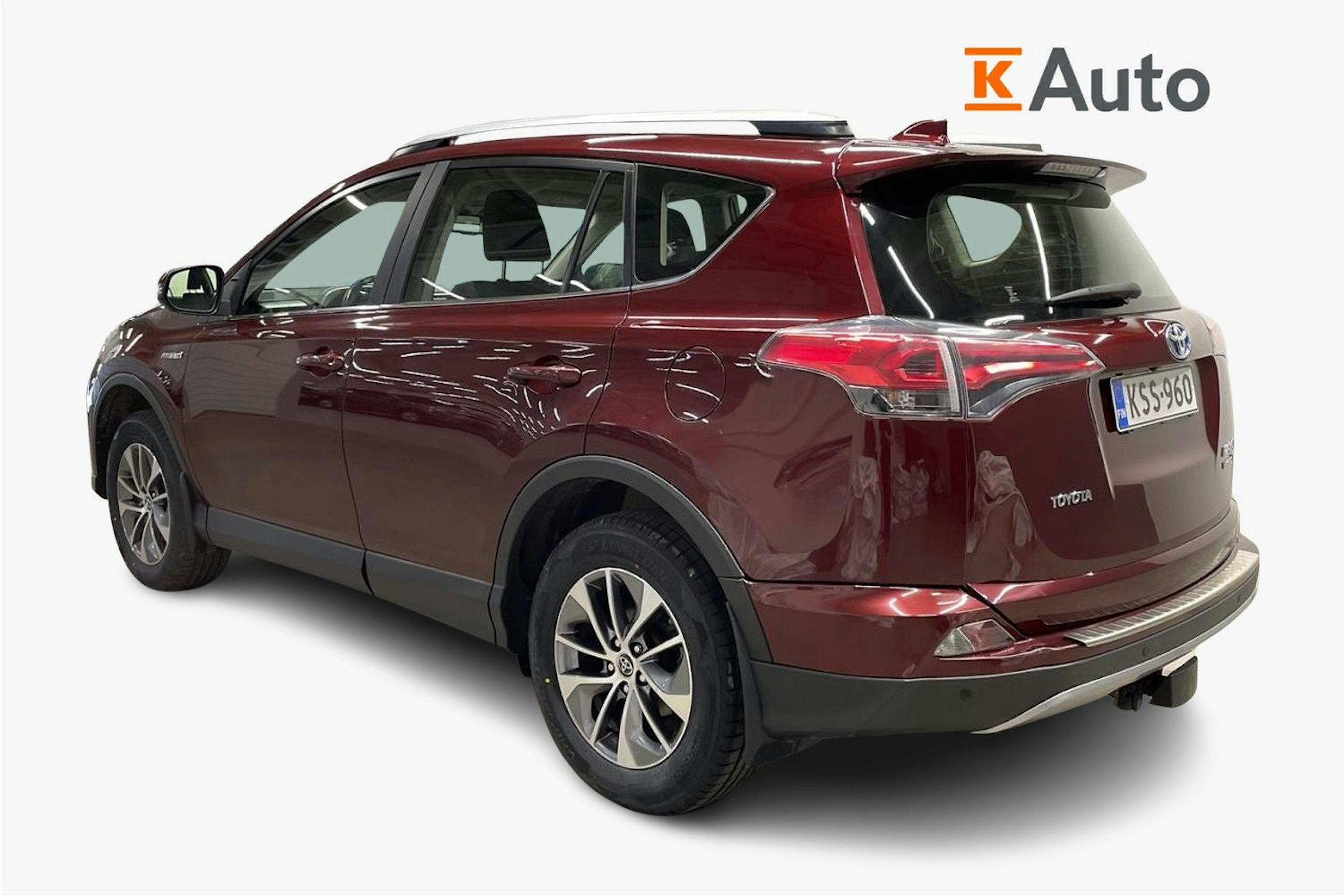 punainen Toyota RAV4 2017 kuva 2.