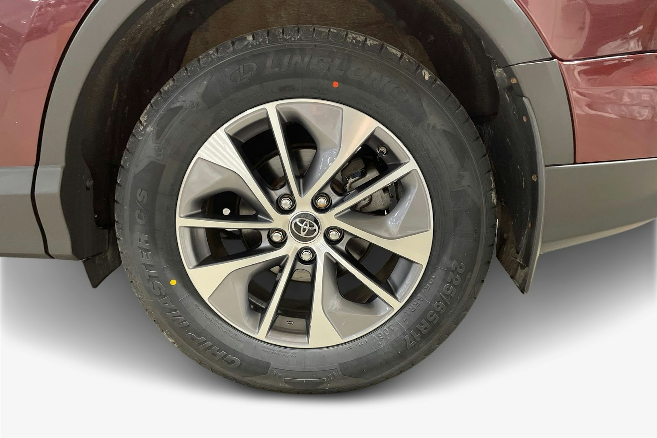punainen Toyota RAV4 2017 kuva 11.