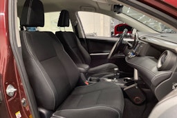 punainen Toyota RAV4 2017 kuva 25.