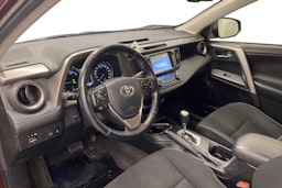 punainen Toyota RAV4 2017 kuva 7.