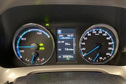 punainen Toyota RAV4 2017 kuva 16.