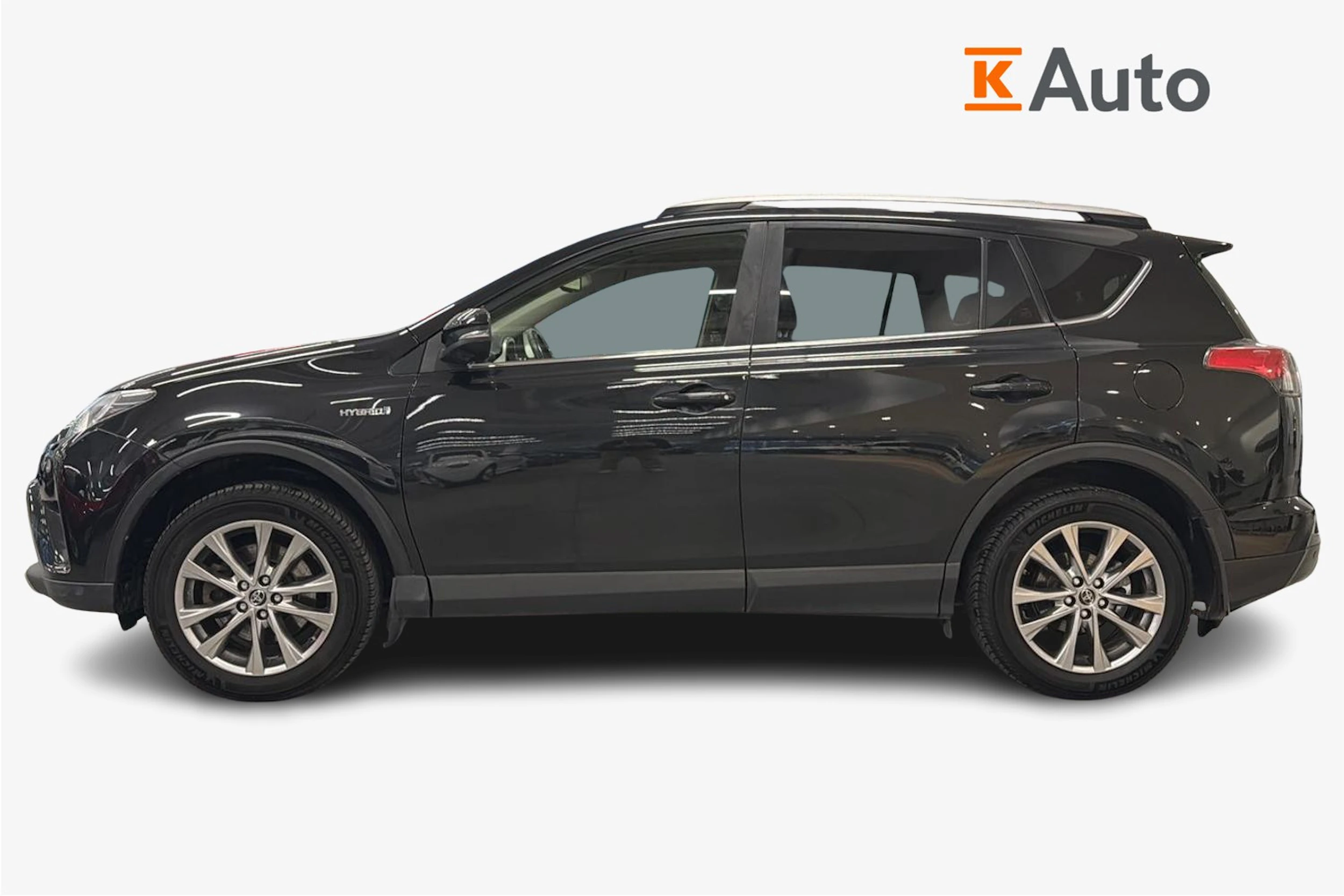 musta Toyota RAV4 2017 kuva 5.