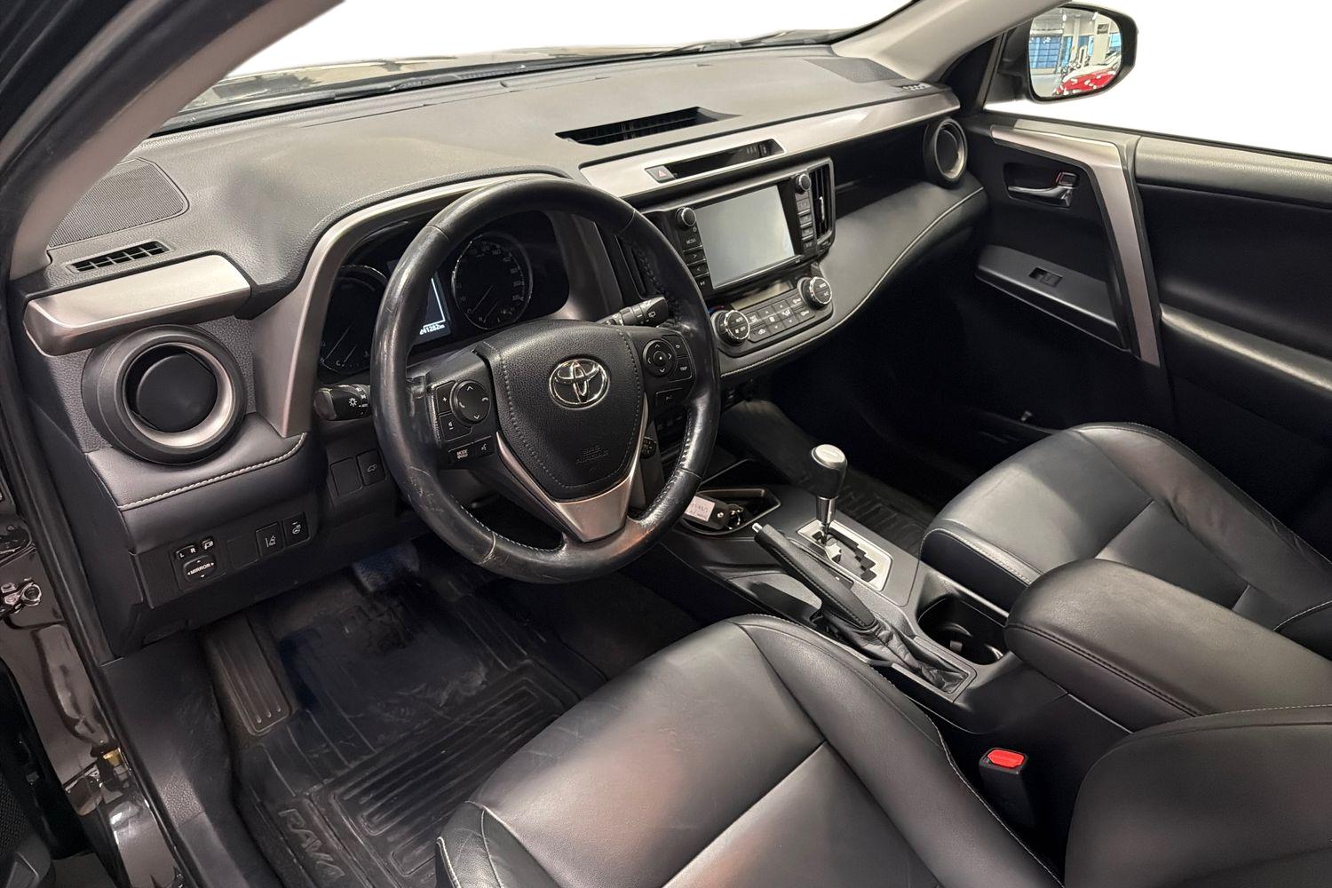 Toyota RAV4 2,5 Hybrid AWD Premium 2017, photo 6/18