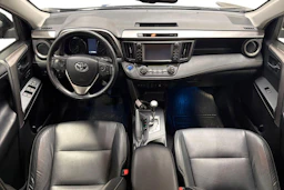 musta Toyota RAV4 2017 kuva 7.