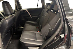 musta Toyota RAV4 2017 kuva 8.