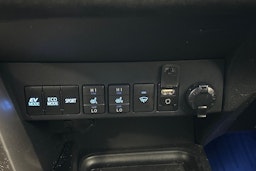 valkoinen Toyota RAV4 2017 kuva 14.