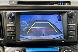 valkoinen Toyota RAV4 2017 kuva 16.