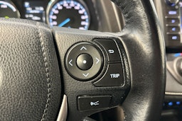 valkoinen Toyota RAV4 2017 kuva 18.