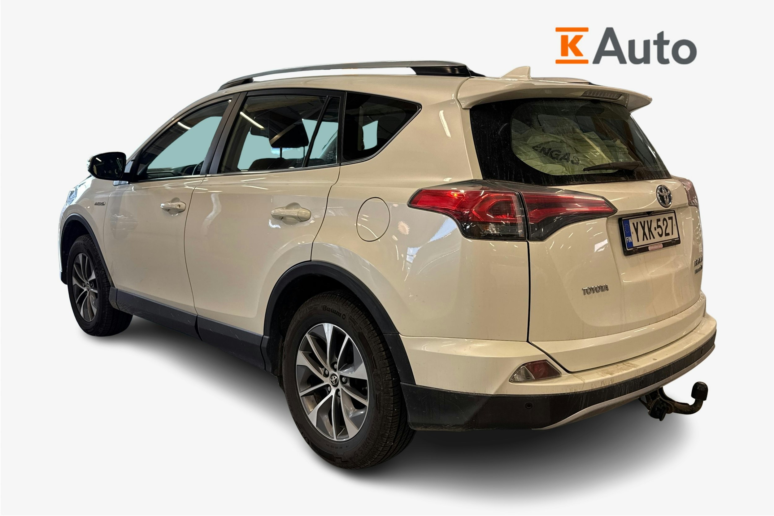 valkoinen Toyota RAV4 2017 kuva 2.